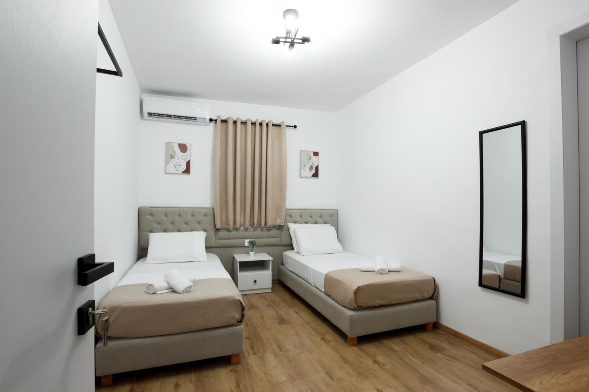 Vila Agimi 65 Gjirokastër Exterior foto